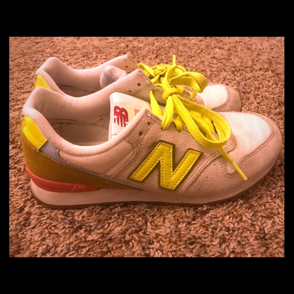 Women’s Size 7 Neon New Balance